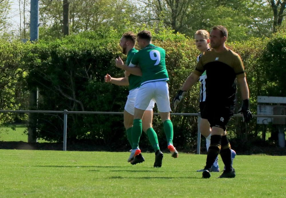 Groen-witten winnen van Veere en zetten opmars voort